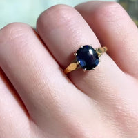 Sapphire solitaire ring in 18 carat gold