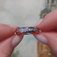18 karaat witgouden eternity ring met diamanten