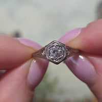 Vintage Art Deco diamond ring in platinum
