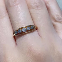 Antieke vijf stenen oud geslepen diamanten ring