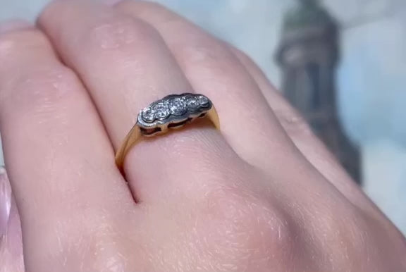 Five stone diamond ring in 18 carat gold and platinum