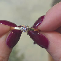 Diamond solitaire ring in 18 carat gold