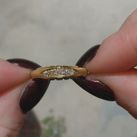 Victoriaanse vijf stenen diamanten ring uit 1895