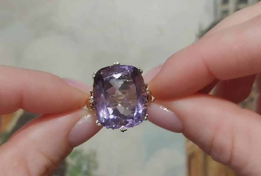 Vintage amethyst ring in 14 carat gold