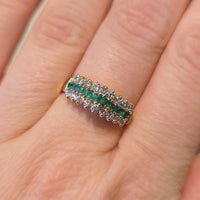 Emerld and diamond ring in 14 carat gold