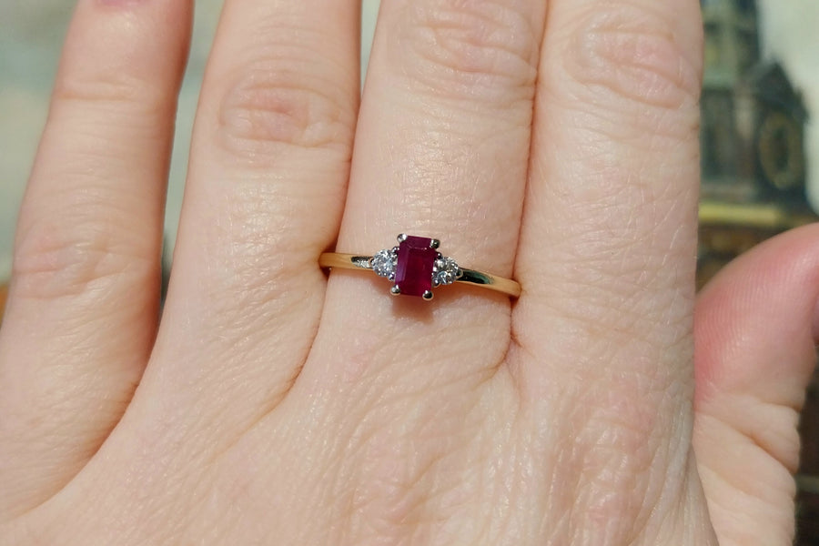 Ruby and diamond ring in 18 carat gold