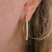 18 carat gold earrings with diamonds
