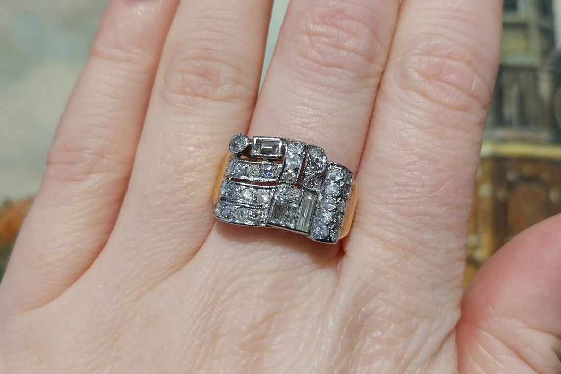 Art Deco single and baguette cut diamond ring