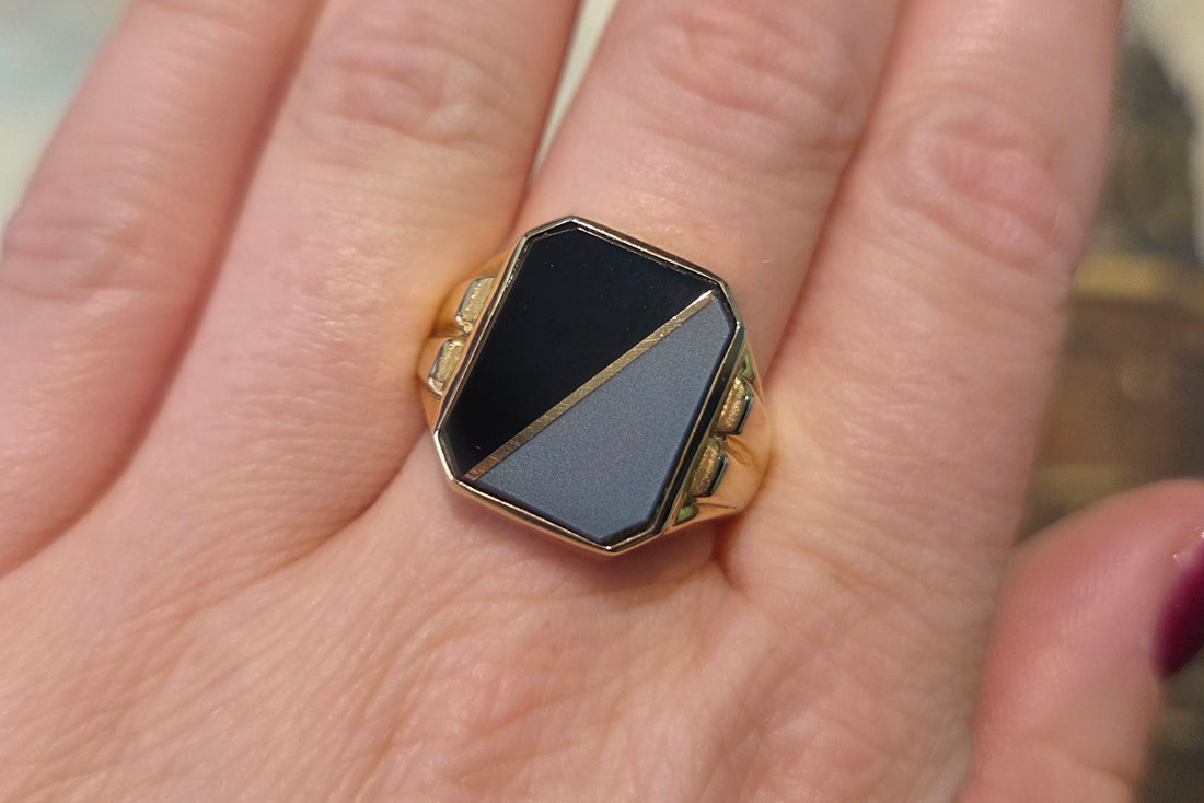 Onyx and agate signet ring in 14 carat gold-gents rings-The Antique Ring Shop