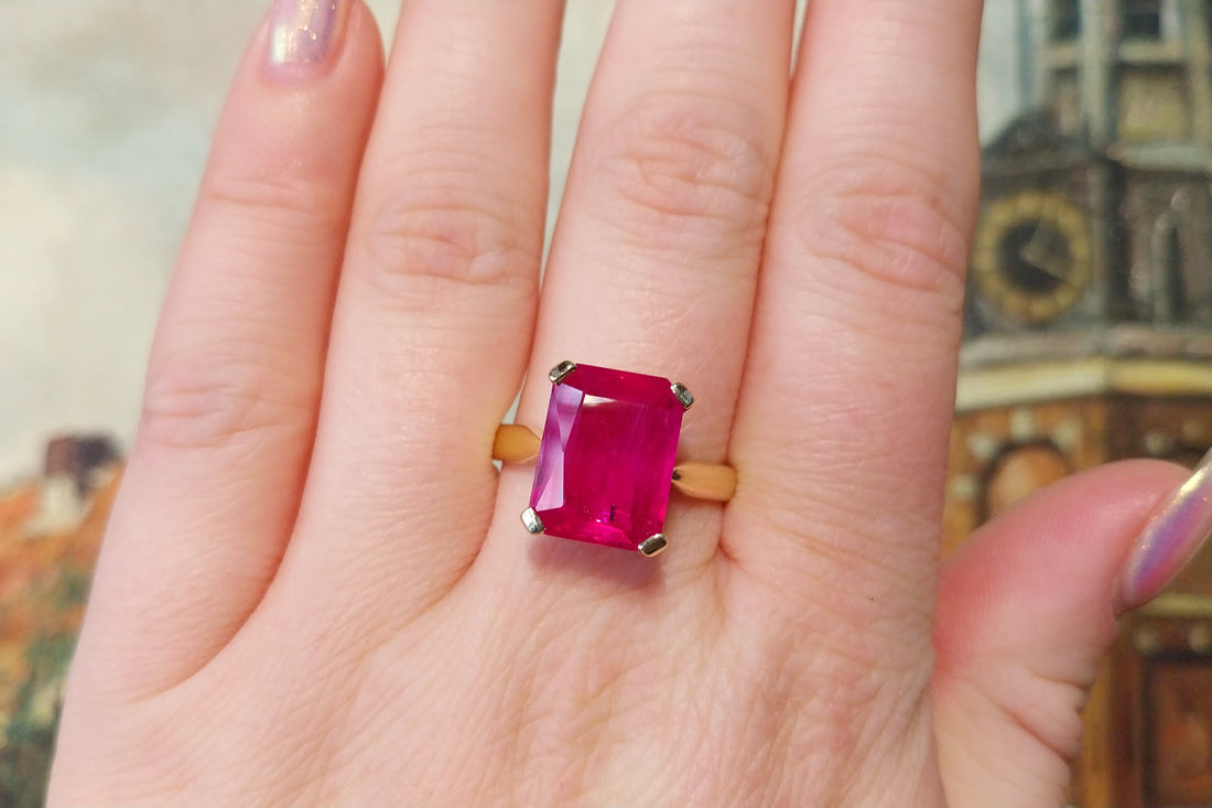 Ruby ring in 18 carat gold-Vintage Rings-The Antique Ring Shop