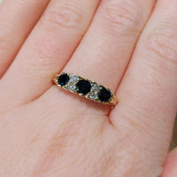 Sapphire and diamond ring in 18 carat gold