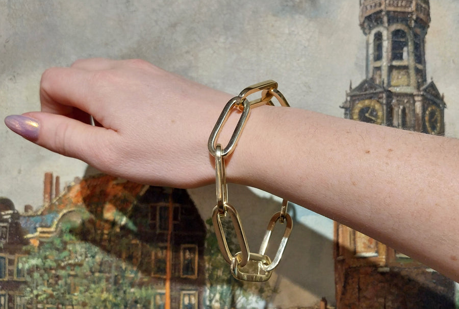 Paper clip bracelet in 14 carat gold