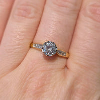 Vintage diamond ring in 18 carat gold