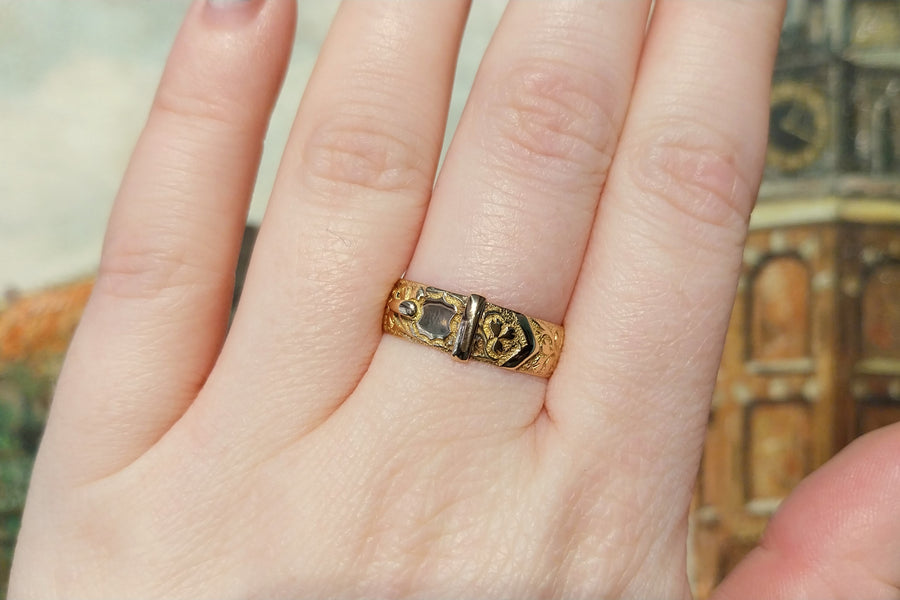 Late Victorian buckle ring in 18 carat gold from 1901-Antique rings-The Antique Ring Shop