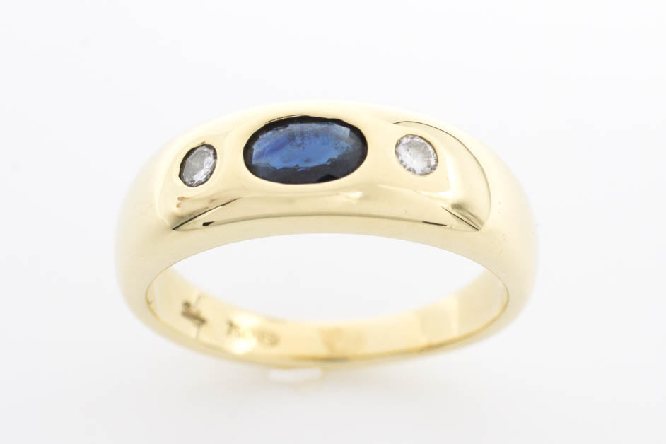 Sapphire and diamond trilogy ring in 18 carat gold.-Vintage & retro rings-The Antique Ring Shop