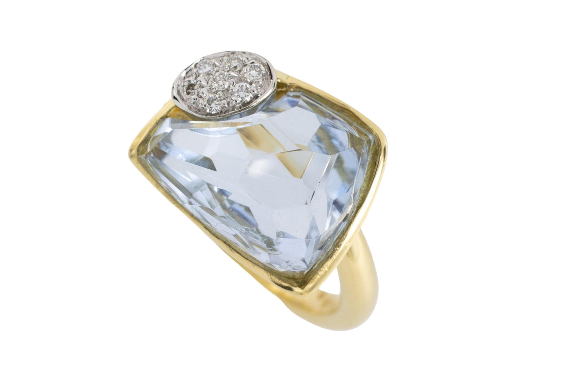 Aquamarine and diamond ring in 18 carat gold-Vintage & retro rings-The Antique Ring Shop