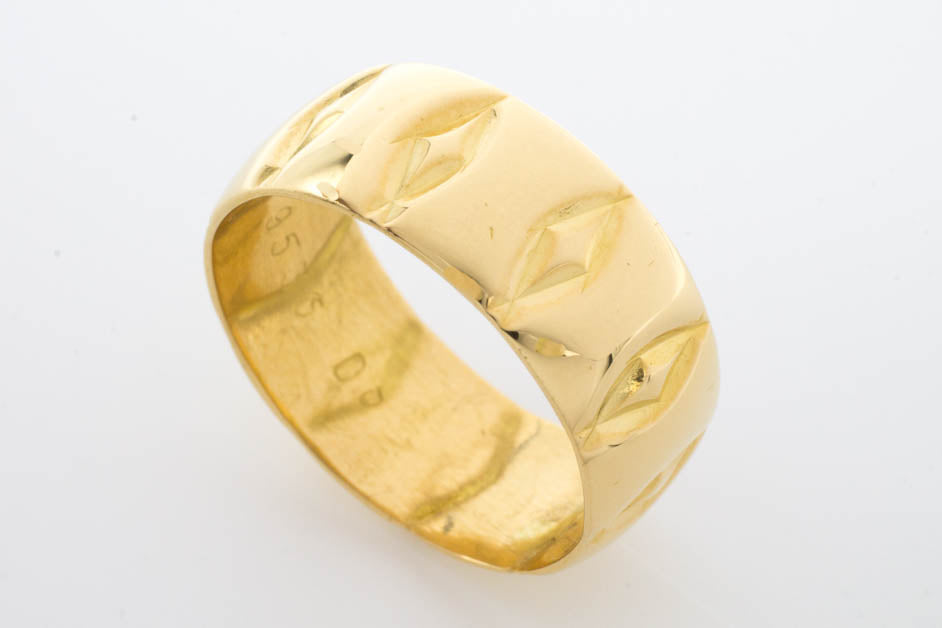 1960's 22 carat gold band with motief-The Antique Ring Shop