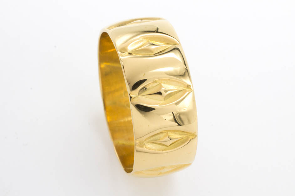 1960's 22 carat gold band with motief-The Antique Ring Shop